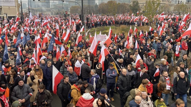 Marsz Niepodległości w Warszawie [WIDEO]