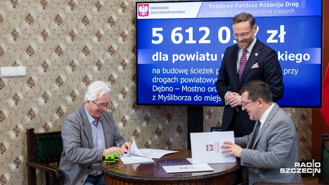 21 milionów złotych trafiło do zachodniopomorskich samorządów na poprawę bezpieczeństwa w ruchu drogowym. Pieniądze te przeznaczone będą między innymi na budowę przejść dla pieszych, zatok przystankowych czy też ścieżek rowerowych.