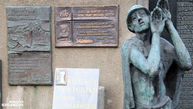 Krwawa pacyfikacja robotniczych protestów na Wybrzeżu była efektem strachu władz komunistycznych, że strajki rozniosą się na całą Polskę - mówił o tym historyk IPN w Szczecinie Sebastian Ligarski w Polskim Radiu 24.