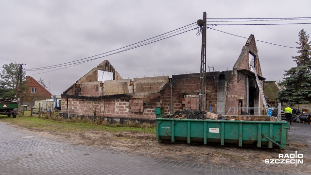 W ciągu kilku godzin stracił cały dorobek swojego życia. Chodzi o Marcina Owczarczyka z Trzeszczyna, którego dom całkowicie spłonął na początku grudnia.