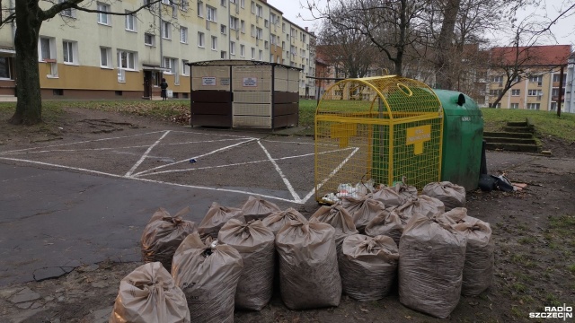 Odpowiedzialność zbiorową za nieprawidłową segregację śmieci ponieśli mieszkańcy Osiedla Pyrzyckiego w Stargardzie.