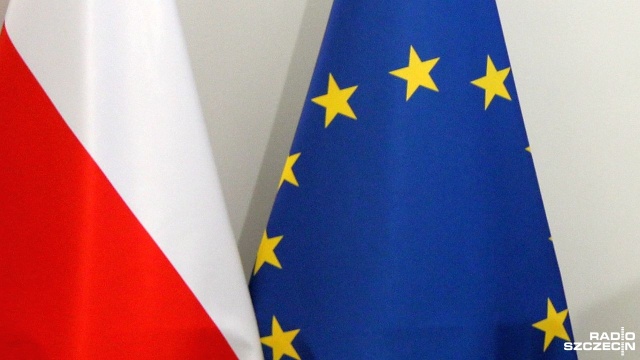 65 milionów euro otrzymają cztery kraje, w tym Polska, na pomoc dla uchodźców z Ukrainy. Komisja Europejska poinformowała, że pieniądze zostaną wypłacone z unijnego funduszu migracji oraz integracji.