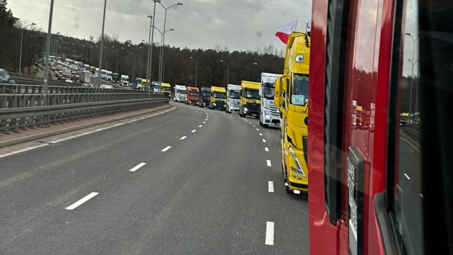 Protestujący przewoźnicy po spotkaniu z ministrem Klimczakiem
