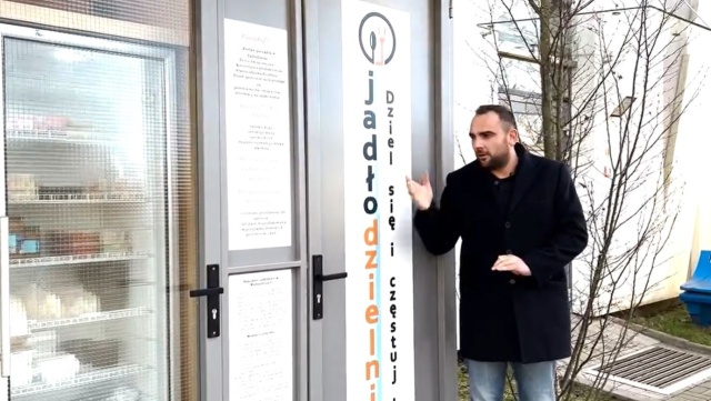 Teraz także w Międzyzdrojach można podzielić się jedzeniem z potrzebującymi. W mieście stanęła pierwsza szafka jadłodzielni.