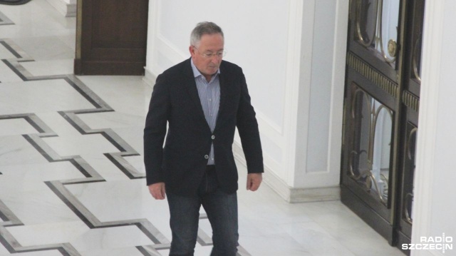 Prawo i Sprawiedliwość w związku ze sporem wokół mediów publicznych złoży dziś wniosek o wotum nieufności wobec szefa resortu kultury Bartłomieja Sienkiewicza.