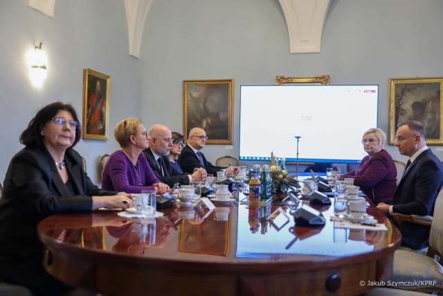 Konieczna jest natychmiastowa naprawa sytuacji w mediach publicznych - powiedziała szefowa Kancelarii Prezydenta - Grażyna Ignaczak-Bandych.