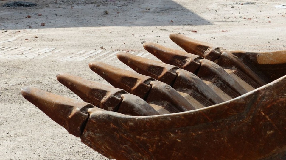 Właściciel sprzętu zadeklarował, że sam wyciągnie maszynę z rzeki. źródło: https://pixabay.com/pl/167743/Hans/CC0 - domena publiczna