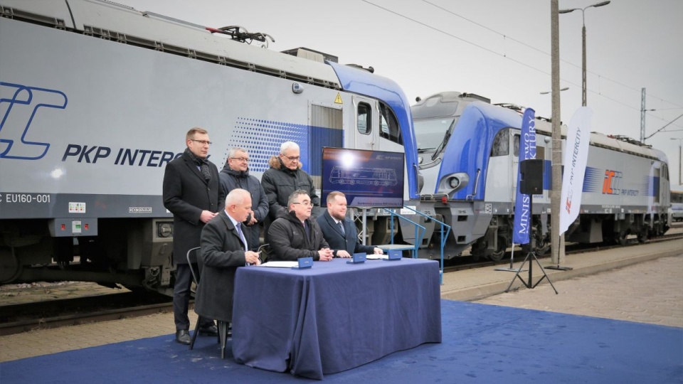Lokomotywy wielosystemowe pojadą z prędkością nawet 200 kilometrów na godzinę. źródło: https://twitter.com/MAPGOVPL