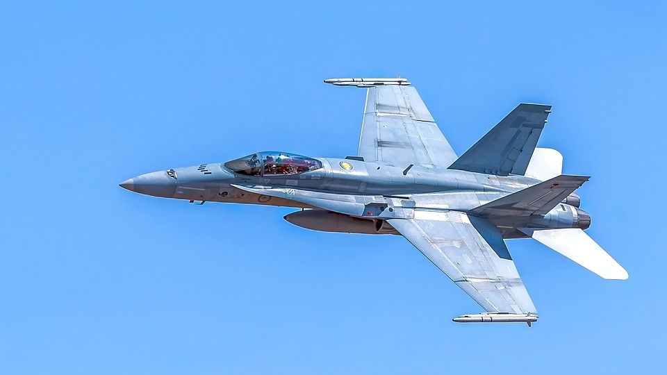 F/A-18 Hornet. źródło: https://pixabay.com/pl/4524706/torcasiojohn/CC0 - domena publiczna