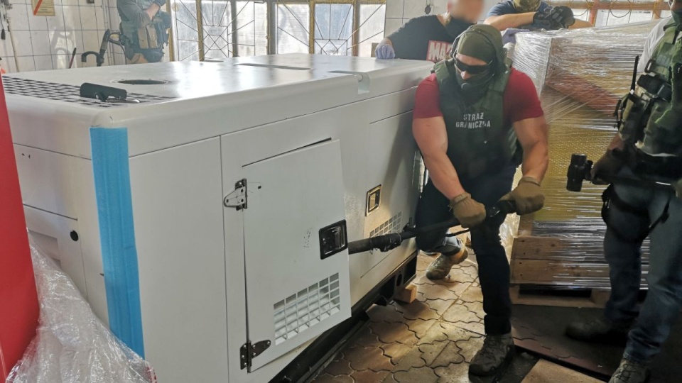 Śledczy szacują, że gang w ten sposób przerzucił z Hiszpanii do Polski przynajmniej 14 transportów, których było łącznie 700 kilogramów marihuany. źródło: https://www.gov.pl/web/prokuratura-krajowa