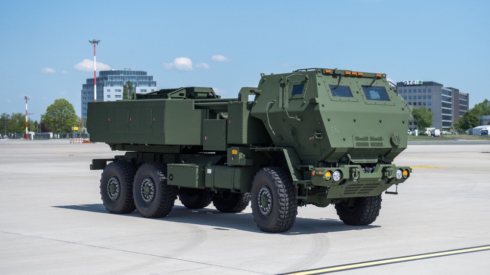 Wyrzutnia dalekiego zasięgu HIMARS. Fot. twitter.com/MON_GOV_PL