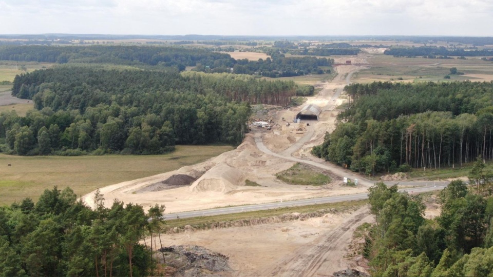 Zakończenie budowy planowane jest w II kwartale 2025 roku. źródło: https://twitter.com/GDDKiA_Szczecin/status/1683898173092249600