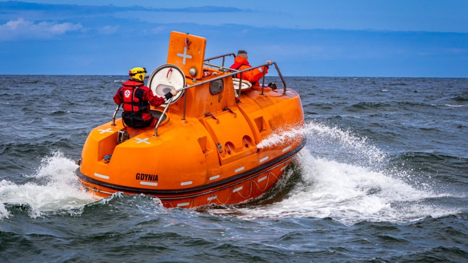 Morska Służba Poszukiwania i Ratownictwa zabezpiecza wody do 6 mil morskich od brzegu. W sumie pracuje tam 300 ratowników zawodowych i 120 ochotników. Fot. Grzegorz Gibas [Radio Szczecin]