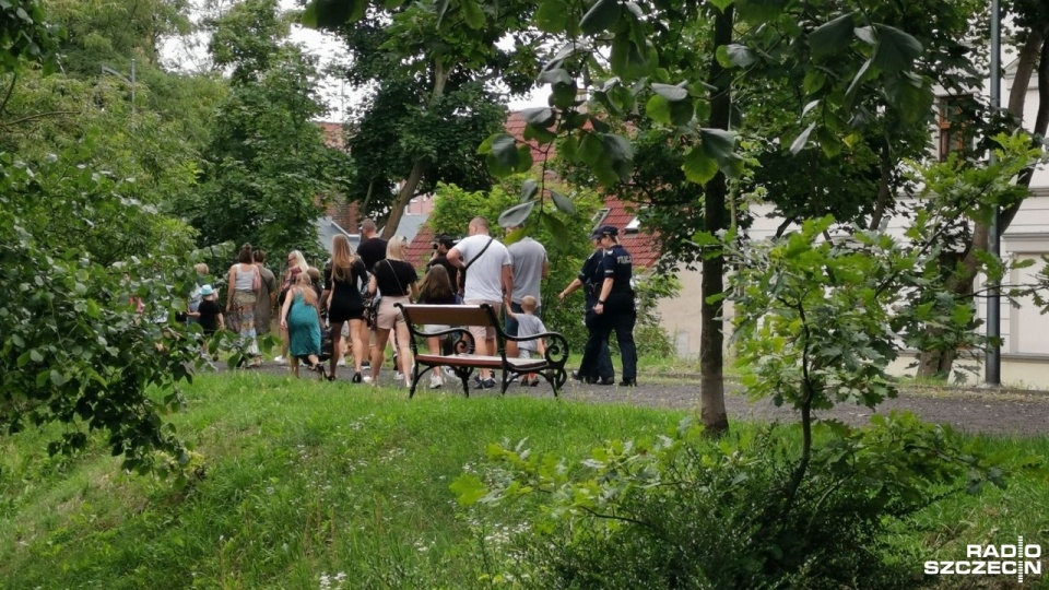 W akcję pomocy zaangażowali się także miejscy strażnicy. Fot. Marek Synowiecki [Radio Szczecin]
