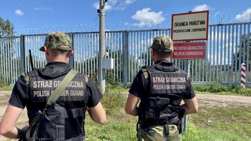 Według Straży Granicznej, od początku sierpnia było prawie 1600 prób nielegalnego przedostania się z Białorusi w głąb terytorium Polski. źródło: https://twitter.com/Straz_Graniczna