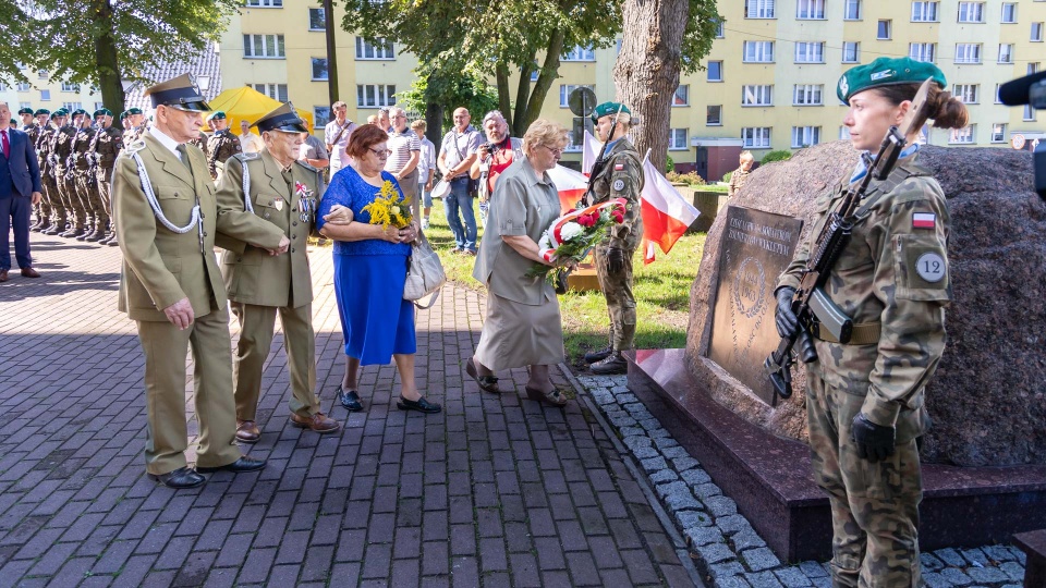 Obchody Święta Wojska Polskiego w Nowogardzie połączone są z piknikiem "Silna Biało-Czerwona". Fot. Robert Stachnik [Radio Szczecin]