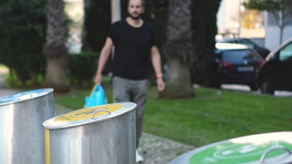 Termin wykonania zamówienia to maksymalnie cztery miesiące od dnia zawarcia umowy. Koszt - ponad 400 tysięcy złotych. źródło: https://wiadomosci.szczecin.eu/artykul/ekologia/podziemne-pojemniki-powstana-w-centrum-miasta
