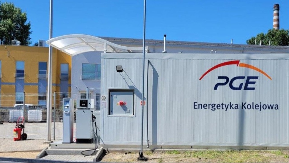 Spółka infrastrukturalna i sprzedawca energii PGE Energetyka Kolejowa do 2023 roku występowała pod nazwą PKP Energetyka. Fot. pgeenergetykakolejowa.pl