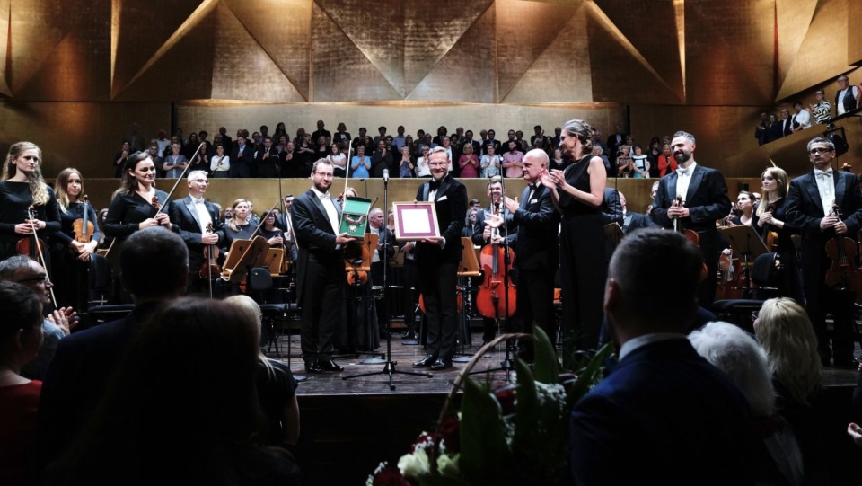 Orkiestra Filharmonii w Szczecinie ze Złotym Medalem "Zasłużony Kulturze Gloria Artis" [ZDJĘCIA]