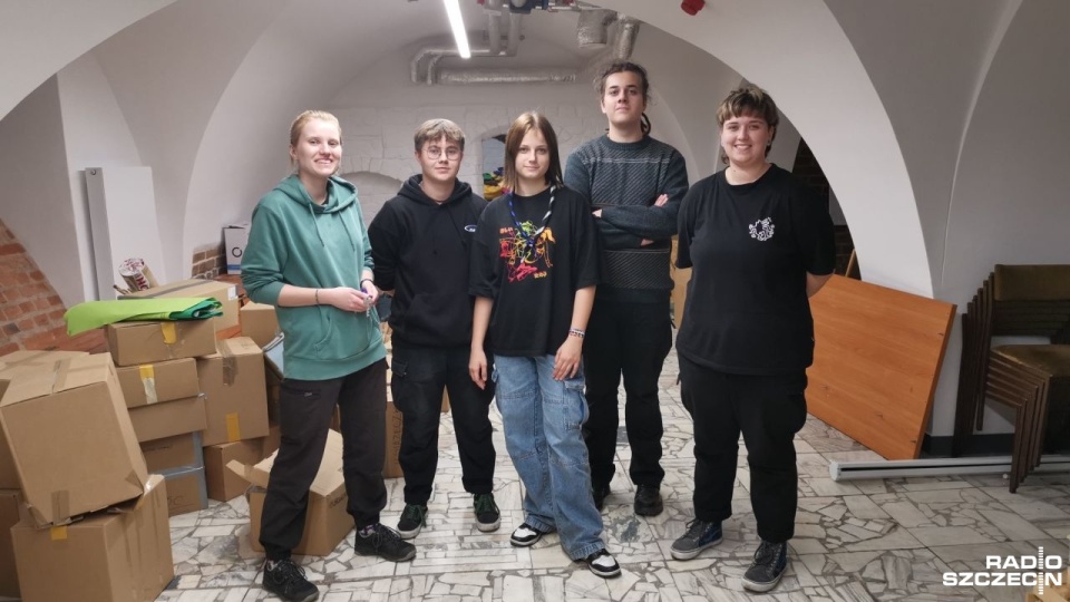 Druhny i druhowie przeprowadzają się właśnie na nowe miejsce. Fot. Marek Synowiecki [Radio Szczecin]