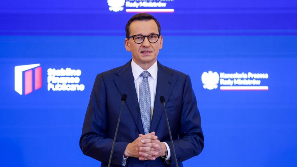 Podczas konferencji prasowej szef rządu przypomniał, że jego ugrupowanie wdraża wszystkie programy społeczne i gospodarcze zapowiadane wcześniej. źródło: https://twitter.com/PremierRP
