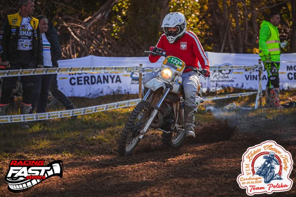 Zawody w motocyklach klasycznych odbyły się w miejscowości Puigcerda w hiszpańskich Pirenejach 18-21 października. Fot. Racing Fast Media