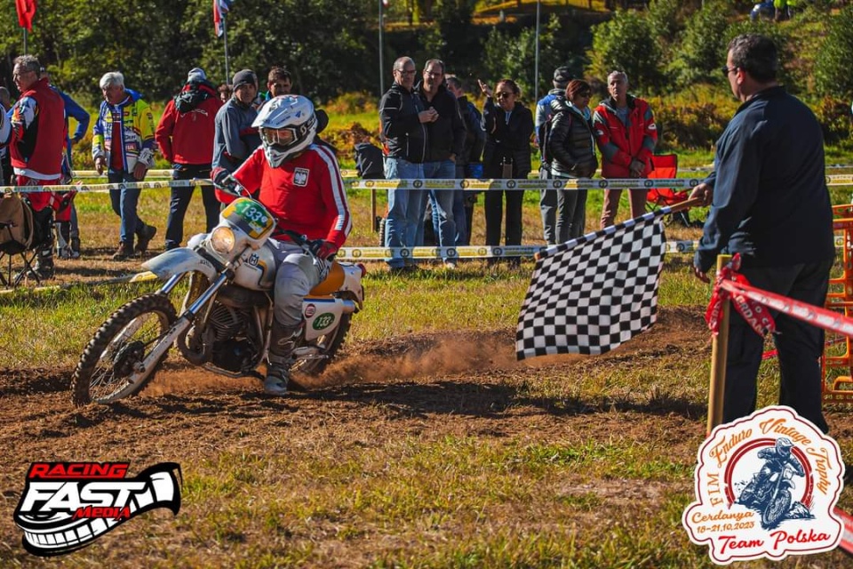 Zawody w motocyklach klasycznych odbyły się w miejscowości Puigcerda w hiszpańskich Pirenejach 18-21 października. Fot. Racing Fast Media