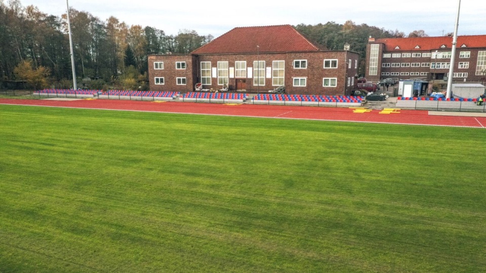 źródło: https://slawno.pl/wiadomosci/78462/dobiega-konca-modernizacja-stadionu-miejskiego
