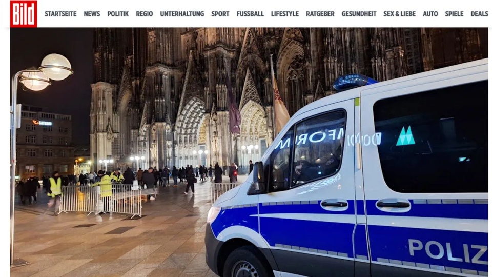 Niemiecka gazeta "Bild" pisała wcześniej, że władze austriackie, niemieckie i hiszpańskie otrzymały informację, że grupy islamskie chcą przeprowadzić ataki na uroczystości Bożego Narodzenia i Nowego Roku. źródło: https://www.bild.de/regional/koeln/koeln-aktuell/mehrere-festnahmen-islamisten-planten-anschlag-auf-den-koelner-dom-86533072.bild.html