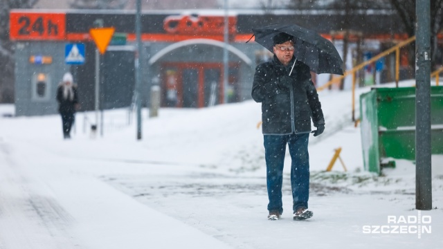 Fot. Robert Stachnik [Radio Szczecin] Zima w mieście. Apel do kierowców [ZDJĘCIA]