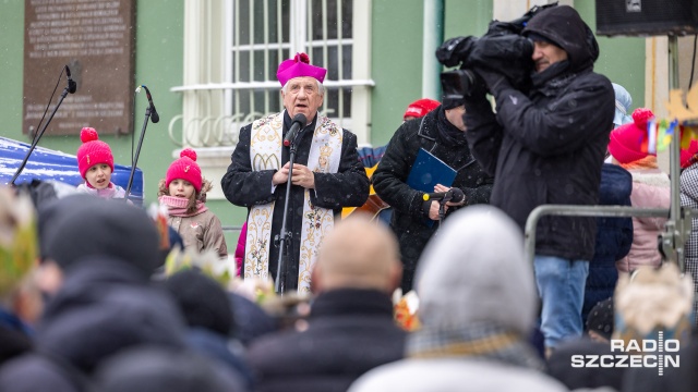 Fot. Robert Stachnik [Radio Szczecin] Trzej Królowie przeszli ulicami Szczecina [WIDEO, ZDJĘCIA]