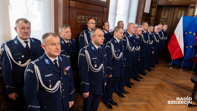 Fot. Robert Stachnik [Radio Szczecin] Nowi funkcjonariusze wstąpili do zachodniopomorskiego garnizonu [ZDJĘCIA, WIDEO]