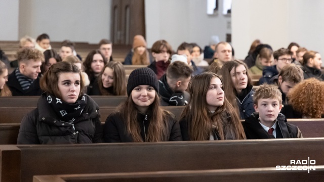 Fot. Robert Stachnik [Radio Szczecin] Dla młodzieży to okazja do modlitwy i poznania historii rodziny Ulmów [WIDEO, ZDJĘCIA]