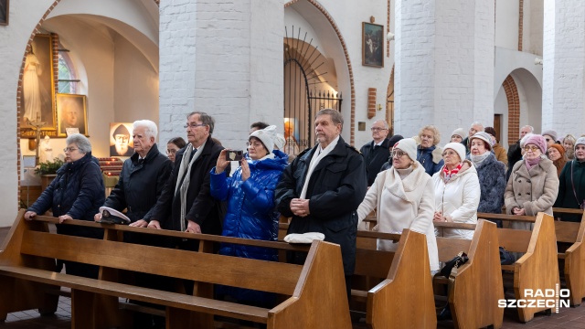 Fot. Robert Stachnik [Radio Szczecin] Msza Św. w intencji ofiar katastrofy promu Jan Heweliusz [WIDEO, ZDJĘCIA]