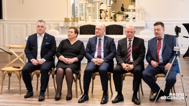 Fot. Robert Stachnik [Radio Szczecin] Samorządowcy z gminy Dobra wstąpili do Koalicji Samorządowej [ZDJĘCIA]