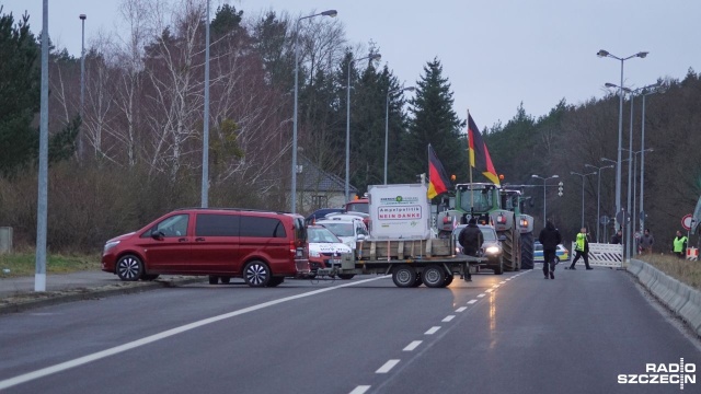Fot. Adam Wosik [Radio Szczecin] Niemieccy rolnicy protestują. Kierowcy mają problemy [ZDJĘCIA]