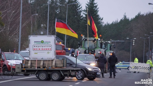 Fot. Adam Wosik [Radio Szczecin] Niemieccy rolnicy protestują. Kierowcy mają problemy [ZDJĘCIA]