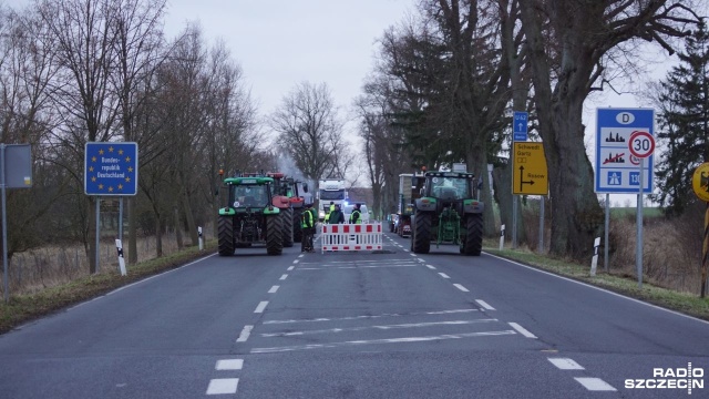 Fot. Adam Wosik [Radio Szczecin] Niemieccy rolnicy protestują. Kierowcy mają problemy [ZDJĘCIA]