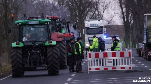 Fot. Adam Wosik [Radio Szczecin] Niemieccy rolnicy protestują. Kierowcy mają problemy [ZDJĘCIA]