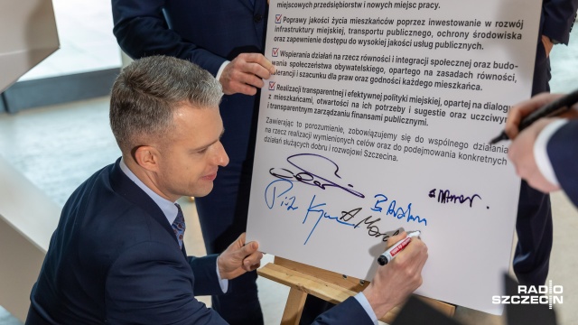 Fot. Robert Stachnik [Radio Szczecin] Porozumienie dla rozwoju Szczecina podpisane. "Wspólnie możemy osiągnąć więcej" [WIDEO, ZDJĘCIA]