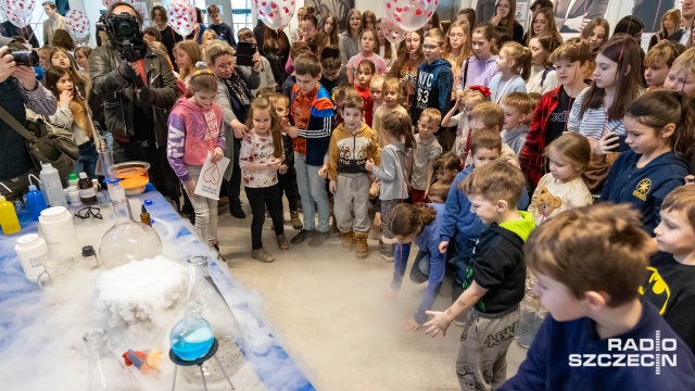 Fot. Robert Stachnik [Radio Szczecin] W miłości jest słodko, ale są też kwasy i zasady. Chemiczne walentynki w MCN [WIDEO, ZDJĘCIA]