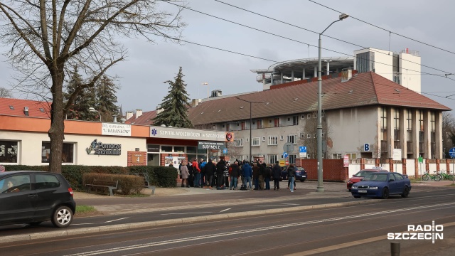 Fot. Robert Stachnik [Radio Szczecin] Dwie osoby poszkodowane w wypadku na pl. Rodła są w stanie krytycznym [WIDEO, ZDJĘCIA]