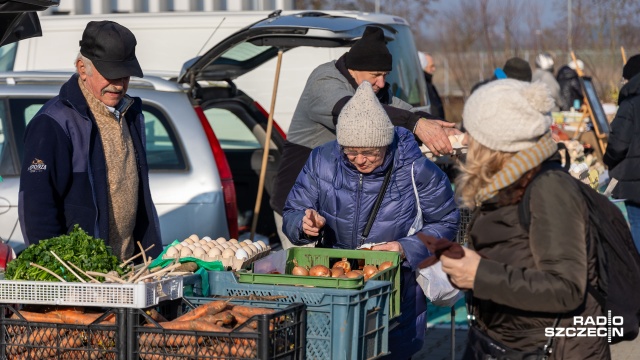 Fot. Robert Stachnik [Radio Szczecin] Bazarek na Bronowickiej, czyli "lubimy sobie pojeść" [WIDEO, ZDJĘCIA]