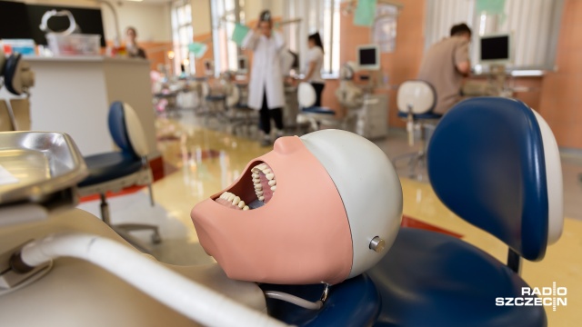 Fot. Robert Stachnik [Radio Szczecin] Stomatologia na PUM. Wirtualne borowanie [WIDEO, ZDJĘCIA]