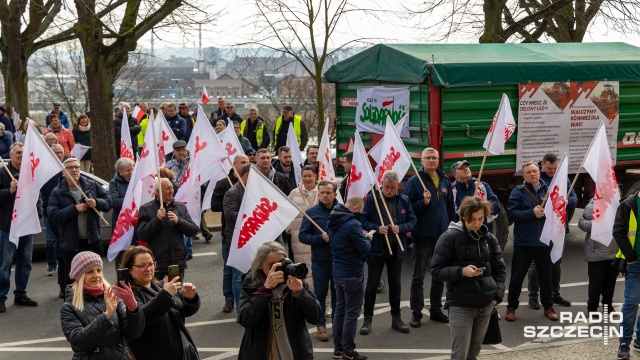Fot. Robert Stachnik [Radio Szczecin] Rolniczy protest. Na jakich drogach blokady w regionie? [AKTUALIZACJA, WIDEO, ZDJĘCIA]