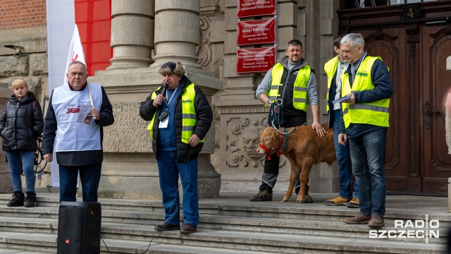 Fot. Robert Stachnik [Radio Szczecin] Rolniczy protest. Na jakich drogach blokady w regionie? [AKTUALIZACJA, WIDEO, ZDJĘCIA]