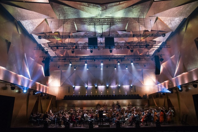 Próba generalna Orkiestry Symfonicznej Filharmonii im. Mieczysława Karłowicza pod batutą Marii Sydor. Fot. Kamila Kozioł [Filharmonia w Szczecinie] Maria Sydor i Harry Potter w Złotej Sali Filharmonii [ZDJĘCIA]