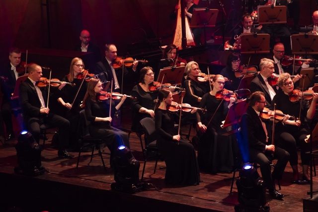 Fot. Kamila Kozioł [Filharmonia w Szczecinie] Magiczny koncert muzyki filmowej w Złotej Sali Filharmonii. Harry Potter złamał batutę Marii Sydor [ZDJĘCIA]