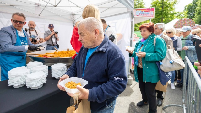 Fot. Robert Stachnik [Radio Szczecin] Wielkie gotowanie na Pikniku nad Odrą [WIDEO, ZDJĘCIA]