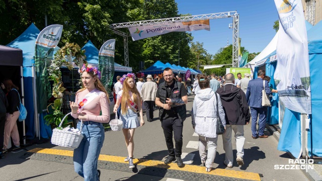 Fot. Robert Stachnik [Radio Szczecin] Regionalne smaki, rękodzieło i dobra zabawa. Piknik nad Odrą dobiega końca [WIDEO, ZDJĘCIA]